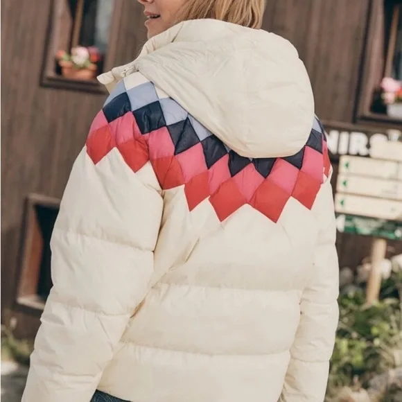 Marine Layer Women’s puffer Jacket - Picture 2 of 3